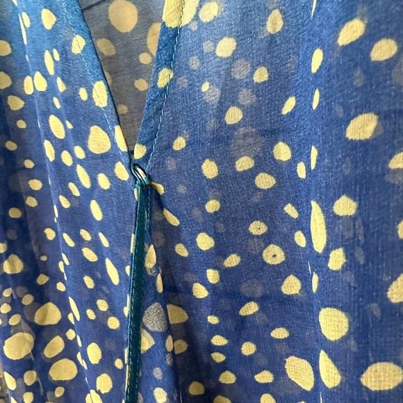 Cabi #344 Blue and Gold Bubbles Wrap Front Sheer Top, EUC, Medium, MSRP $74 - Picture 7 of 9